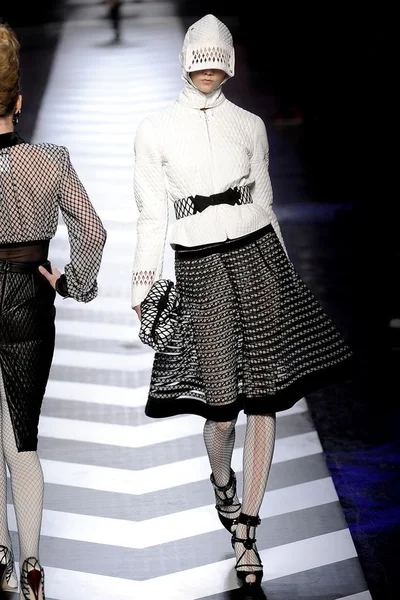 Look 23